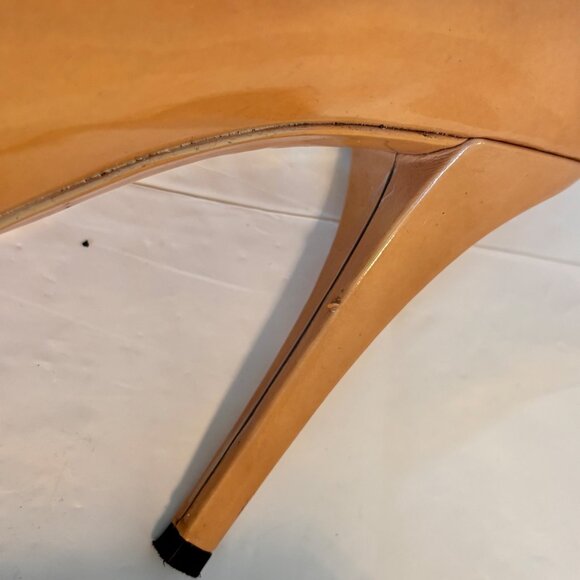 Stuart Weitzman Beige Patent Leather Platform Peep Toe Pumps 4.5" Heel Size 8.5M - Picture 12 of 13